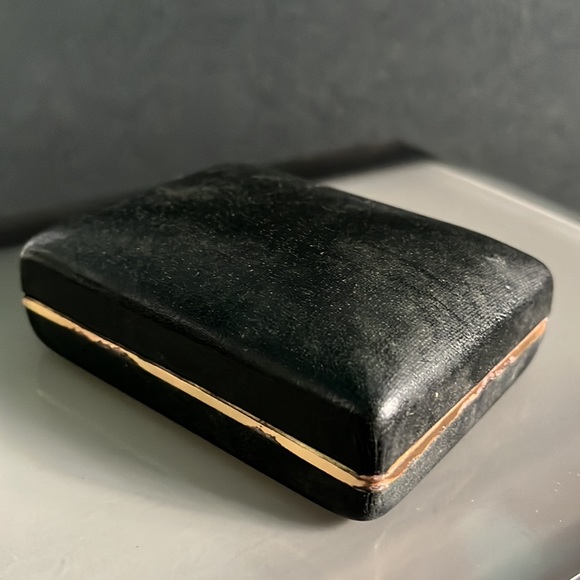 Set of Seven Gold Tone PGA Buttons - New Old Stock - Picture 11 of 11